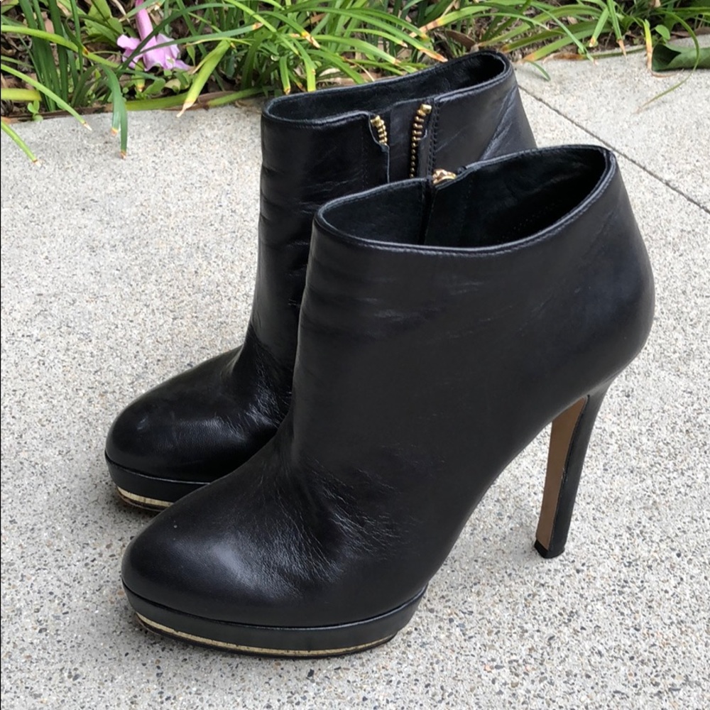 Vince Camuto black leather booties; size 6